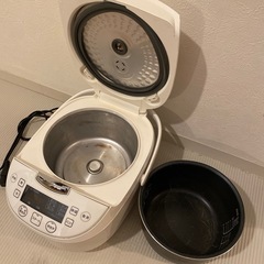 炊飯器5.5合炊き　山善　BCS-550 20年製の画像