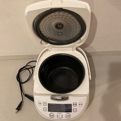 炊飯器5.5合炊き　山善　BCS-550 20年製の画像