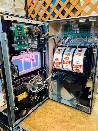 マブラヴ オルタネイティヴ トータル イクリプス スロット実機（コイン不要機 ゴールド）