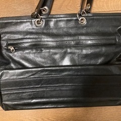 【終了しました】A4も楽々入る「遊糸」の本革トートバッグの画像