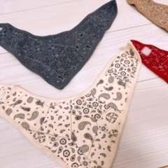 【新品・未使用】お値下げしました！　ベビースタイ　赤ちゃん　出産準備　よだれかけ　4点セット　まとめ売り　あげます　急募！　ベビーの画像