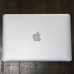 MacBook air 13-inch  Mid 2012 電源アダプタ難あり おまけ付きの画像