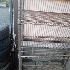4段ラックの画像