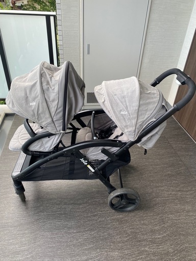 ２人乗りベビーカー　エヴァライトデュオ