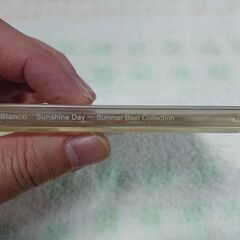 ♠　Sunshine Day -Summer Best Collection Matt Bianco (マットビアンコ)　バーシアが復帰した新作『マッツ・ムード』も話題になっているマット・ビアンコのサマー・ソング・コレクション！ 日産ティアナのCMソングに使用されている“ホワット・ア・フール・ビリーヴス”を中心に、ラテン・フレイヴァー溢れる夏っぽい曲ばかりを集めたベスト・アルバムの画像
