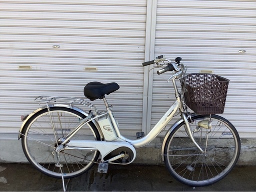 472  パナソニック新機種電動アシスト自転車vivi   26インチシルバーボディー
