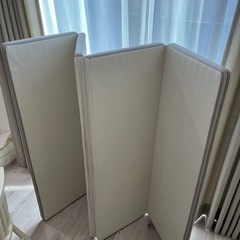 値下げしました！プレイマット折りたたみ　白×グレー
