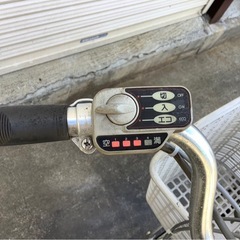 478  ブリヂストン電動アシスト自転車アシスタ   26インチシルバーアルミボディーの画像
