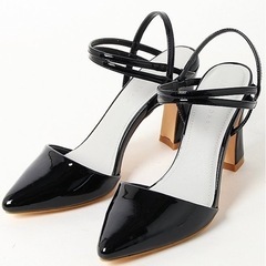 MERCURYDUO ポインテッドクロスストラップパンプス の画像