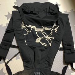 新生児〜3才まで使える抱っこひも