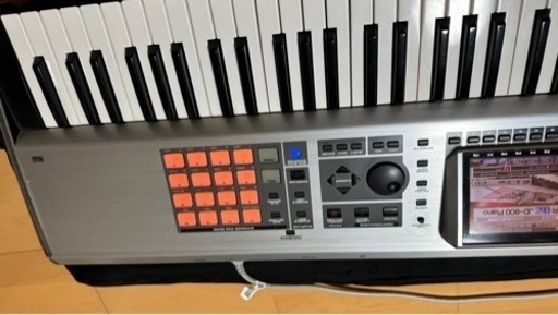ROLAND FANTOM X7