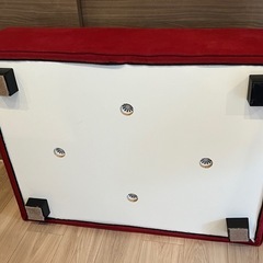 IKEA KIVIKオットマン　レッドの画像