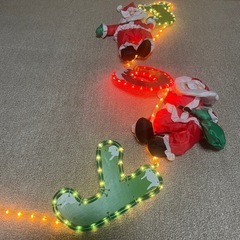 クリスマス　イルミネーション　サンタ　チューブライトの画像