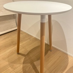 カフェテーブル
