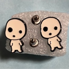 ②両耳用ピアス〈すの画像
