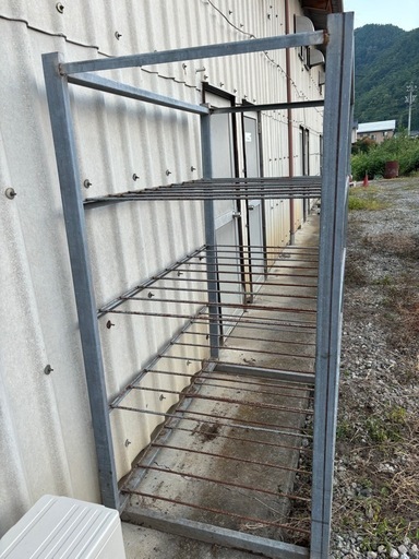 4段 鉄製ラック業務用 農業用 置き場  棚