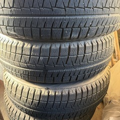 スタッドレスタイヤ　4本セット　アクア１７５65  R15ブリザック