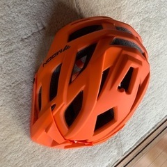 新品の自転車用のヘルメット　値下げしました
