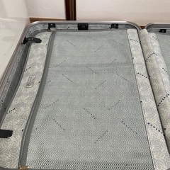 【中古】大きいスーツケースの画像