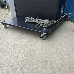 [八1555]〈中古品〉《直接引取限定》電飾看板 スタンド看板 点灯確認済み　STメタルズ 電飾スタンド看板　キャスター付　アルミの画像