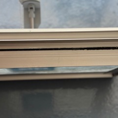 窓枠 サッシ 出し窓の画像