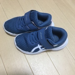 16.0 アシックス　USED