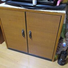 金庫＋金庫棚差し上げます（無料）