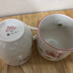 ペアマグカップ　　　梅宮アンナデザインの画像