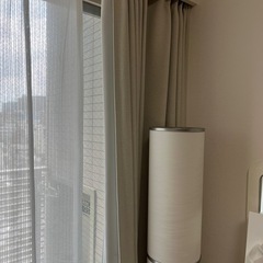 カーテンの画像