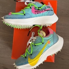 新品未使用　NIKE ヴェイパーストリート　23.5㎝の画像