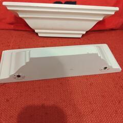 アンティーク木製壁掛け物置きの画像