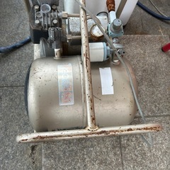 エアコンプレッサー