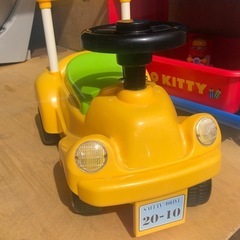 ハローキティ　おもちゃラック、アンパンマンボーリング
などの画像