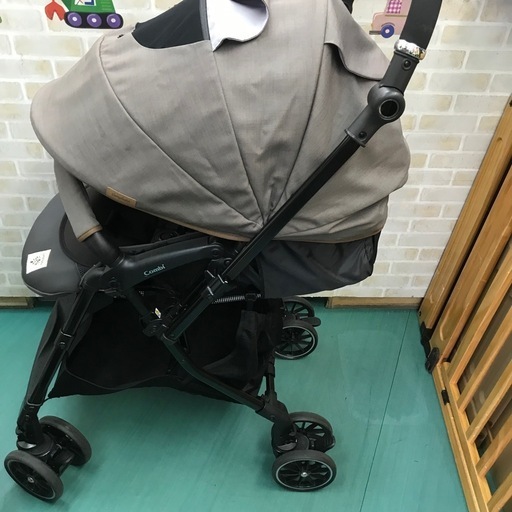 コンビ　スゴカルα 4キャス compact エッグショック Simplight