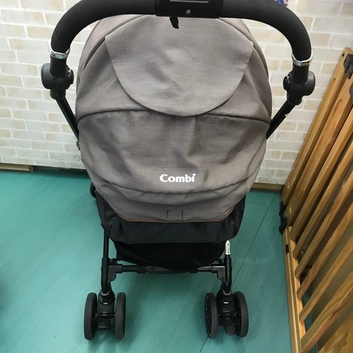 コンビ　スゴカルα 4キャス compact エッグショック Simplight