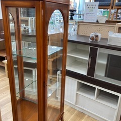 【トレファク高槻店】取りに来れる方限定！アンティーク調のガラスキャビネットのご紹介です！の画像
