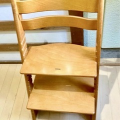 【ストッケ ハイチェア】トリップトラップ  比較的きれいです♪ ステップチェア 子供用椅子 