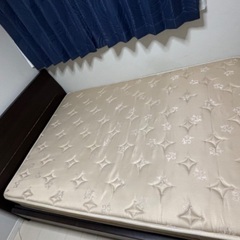 ダブルベッド