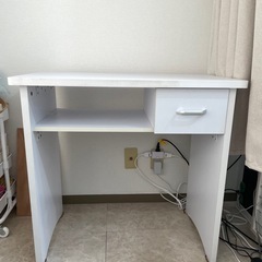 【商談中】ネイルテーブル差し上げます