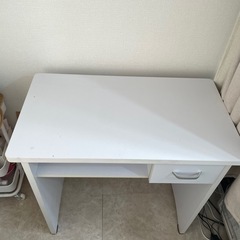 【商談中】ネイルテーブル差し上げますの画像