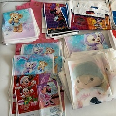 重量５kg 大量 新品 ディズニー サンリオ LEGO その他 お土産袋  その他　サイズいろいろ ラッピング ショッパー袋 プレゼント袋にいかが？　ベビー 幼児 キッズ 赤ちゃん 保育園 洋服入れに  まとめ売り まとめて　キャラクターグッズ　ミッキー　ミニー　キティ　マイメロ　ダフィーの画像