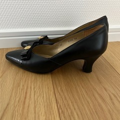 イブサンローラン　パンプスの画像
