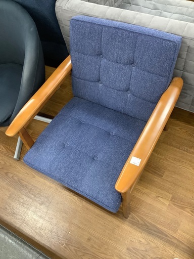 カリモク60  1人掛けソファー　キズ有　33,000円