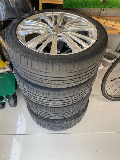 ブリジストン214/45/R18LEONIsホイール