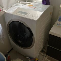 不動産売買で出ました不用品　【ドラム式洗濯機】　無料でお譲り致しますの画像