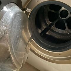 不動産売買で出ました不用品　【ドラム式洗濯機】　無料でお譲り致しますの画像