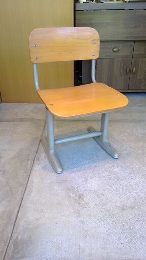 レトロ   小学校   イス
