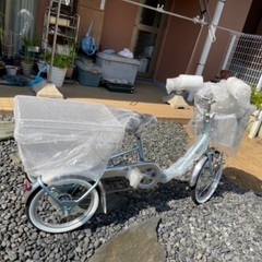 大人用三輪車(新品)の画像
