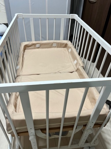 赤ちゃんお迎えセット　ファルスカ farska コンパクトベッド フィット ベージュ　ベッドサイドベッド03