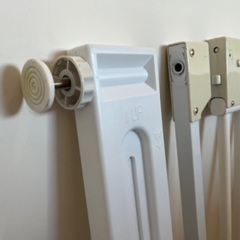 ①木製　ベビーゲート ホワイト 　幅約79-88cm　フェンス　ガードの画像